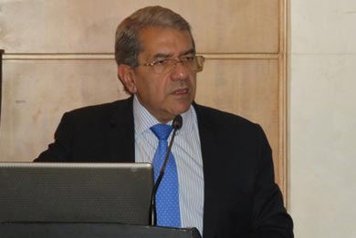 عمرو الجارحي وزير المالية